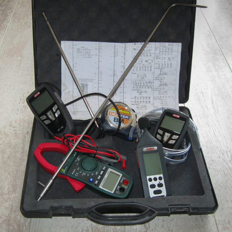 Outils pour audits, contrôle d’installations d’aspiration et ventilation avec anémomètre, sonomètre, pressostat, sonde Pitot.